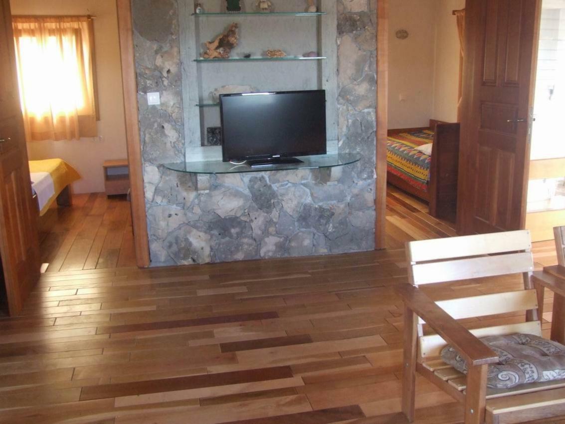 Stone House Marina-Sevid, 1 House-1 Apartment Екстер'єр фото